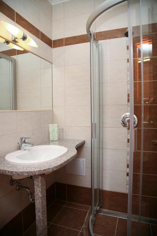 Lugas Hotel Nyíregyháza Habitación foto